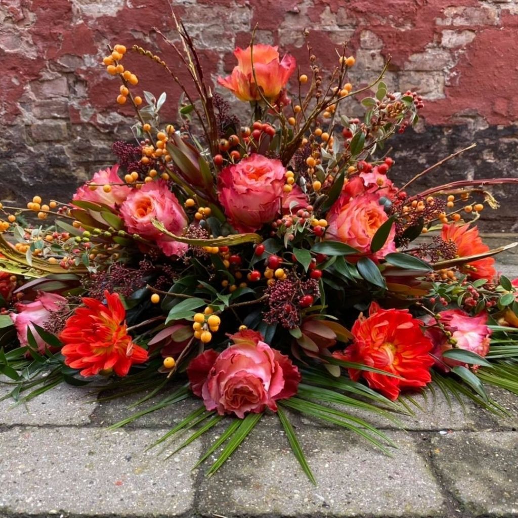 Båredekoration - Frk. Mollies Blomsterværksted