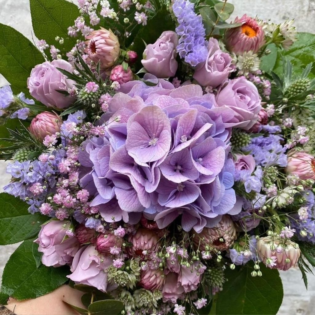 Lav Tæt Buket - Frk. Mollies Blomsterværksted