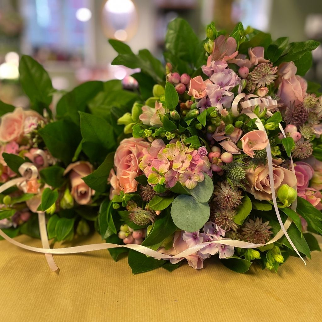 Mor & Barn Buket - Frk. Mollies Blomsterværksted