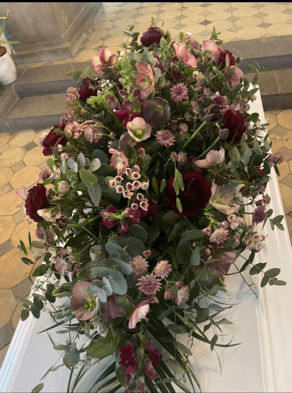 Kistedekoration - Frk. Mollies Blomsterværksted