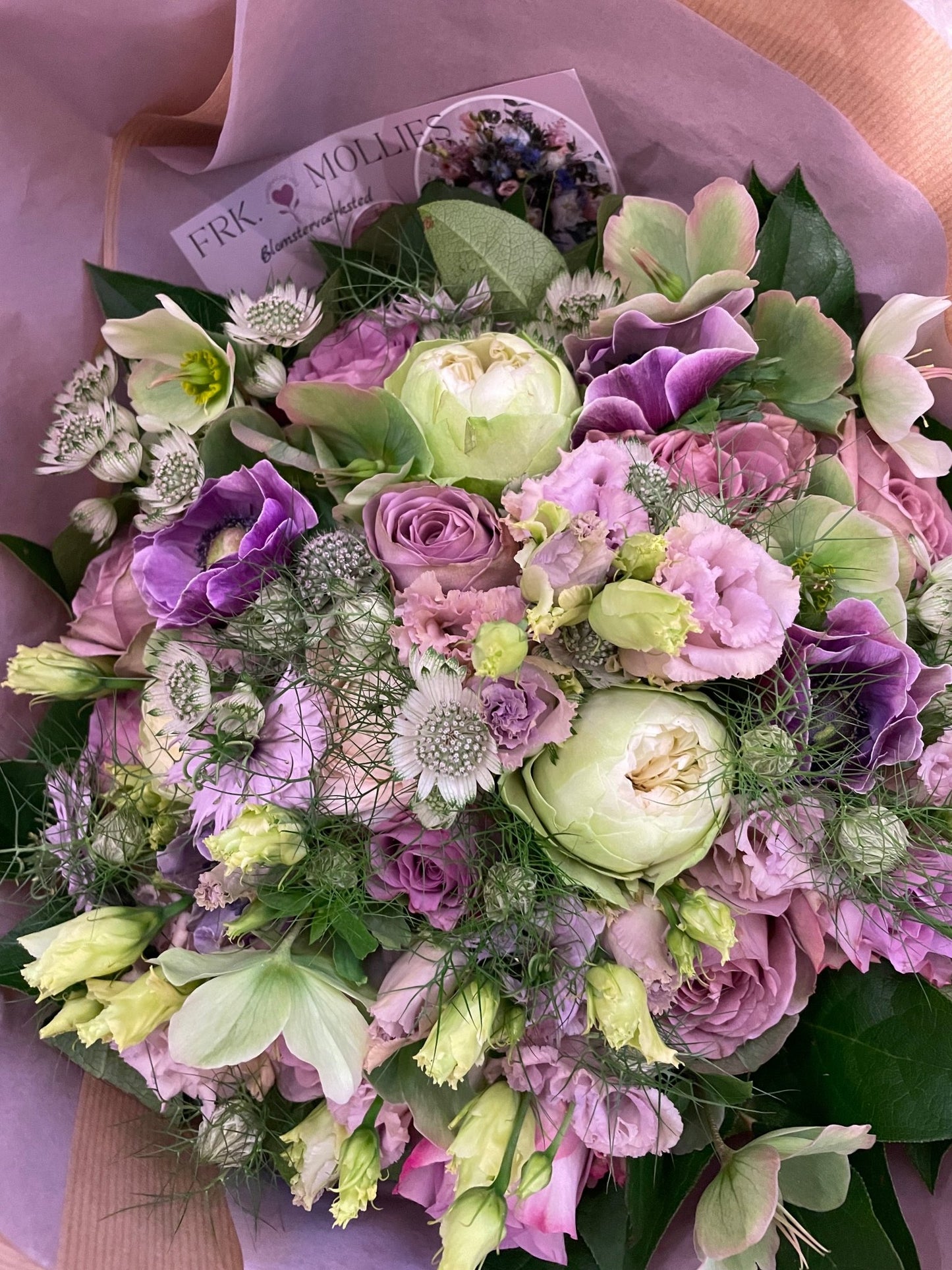 Lav Tæt Buket - Frk. Mollies Blomsterværksted